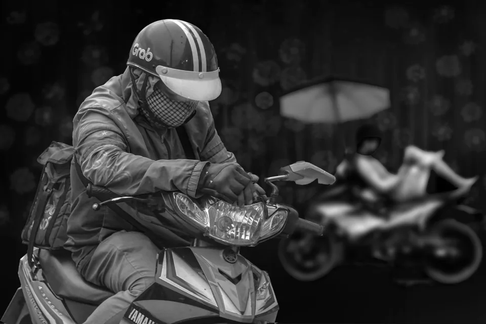Xe nhiều chỗ cho khách đoàn